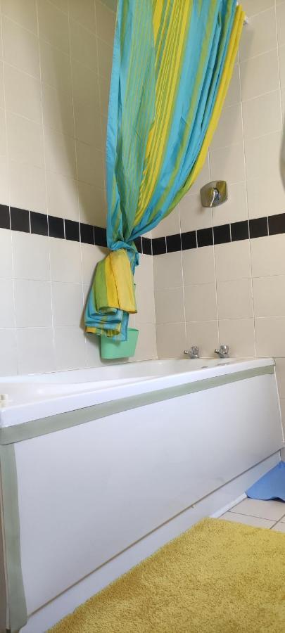 Joanna'S Studio , Key Locker By Whatsapp Own Entrance, Own Bathroom Youghal Buitenkant foto